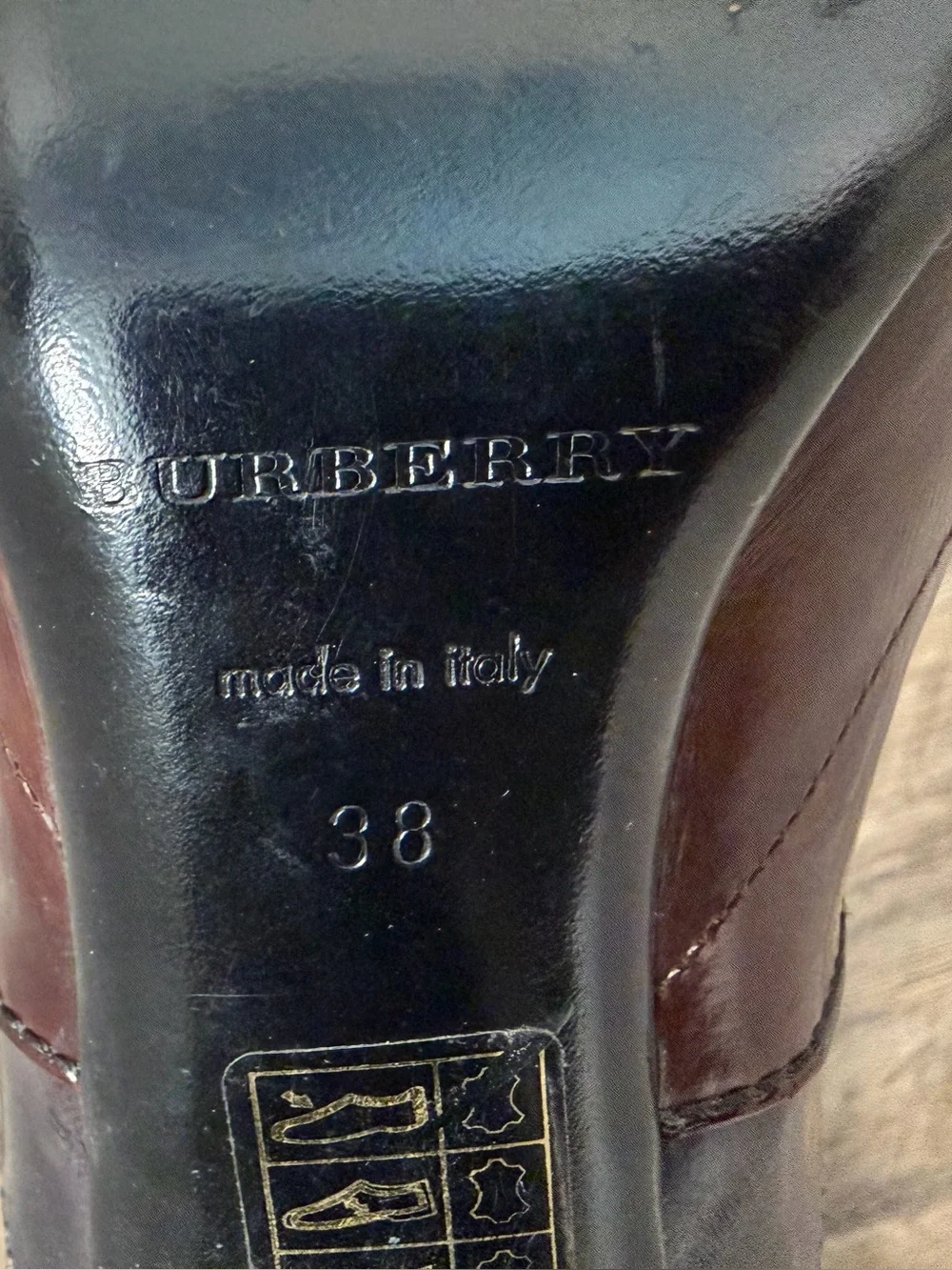 Burberry Burgundy and Black Leather Colorblock Pumps - Picture 6 of 9